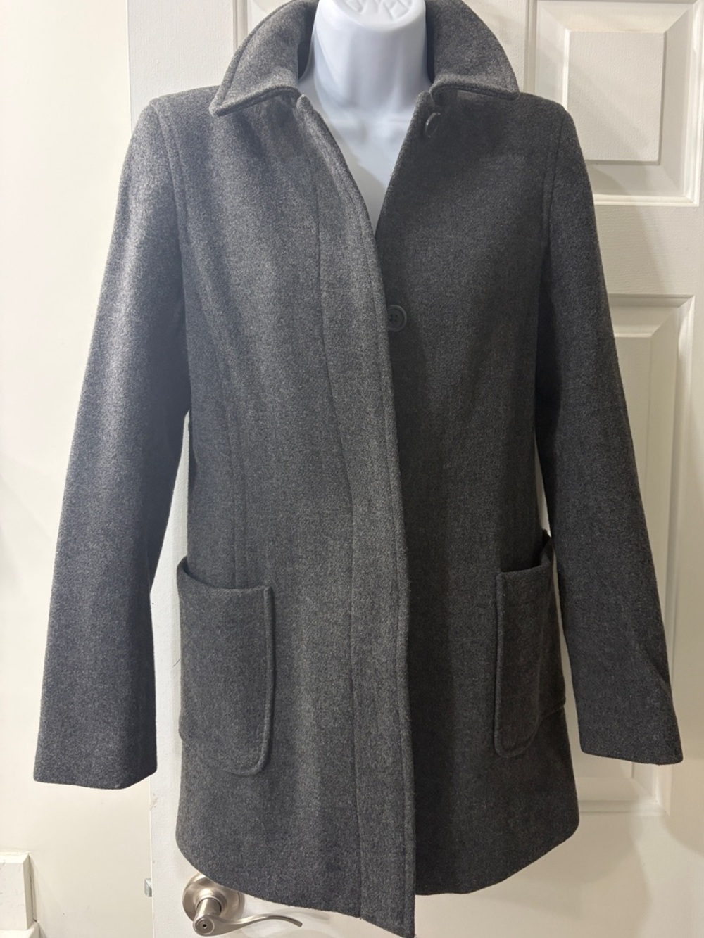 ARITZIA SUNDAY BEST Charcoal Wool-Blend Pea Coat - SIZE SMALL Mint Condition